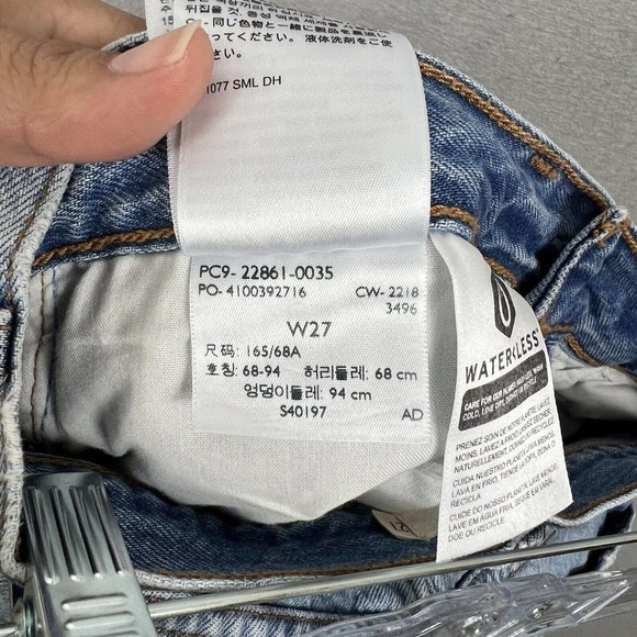 Levi's Wedgie Jeans Size 27 Light Wash Distressed Button Fly Raw Hem L25 - Picture 12 of 13